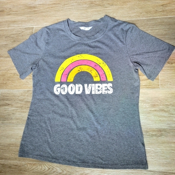 Amazon Tops - Good Vibes Woman's Tee✌🏻